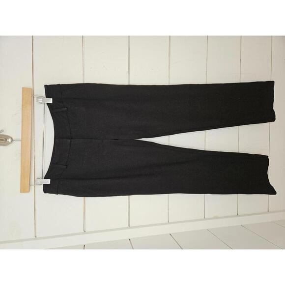 Chicos size 0.5 (6) short black stretchy cropped dress pants - Picture 1 of 4